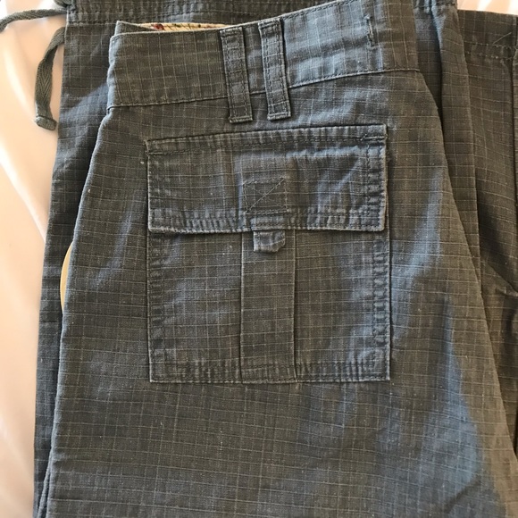 Low Rise Cargo Capris- JR size 7 - Picture 7 of 12